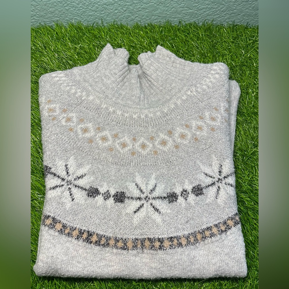 Tahari sweater